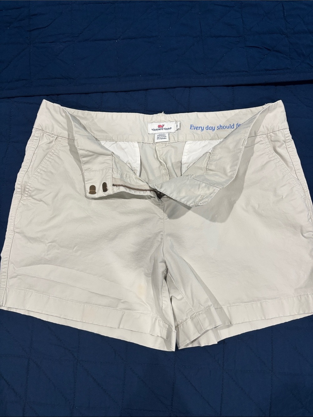 Vineyard Vines Women's Cream Casual Chino Shorts